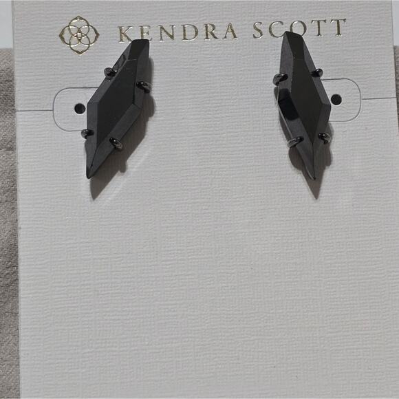 Kendra Scott Jewelry - Kendra Scott Brooke? GUNMETAL AND BLACK HEMATITE STUD EARRINGS NEW